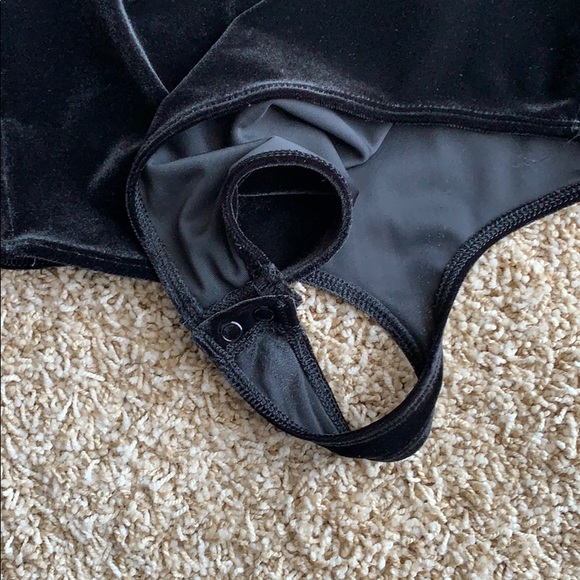 EXPRESS Velvet Body Suit - Picture 5 of 8